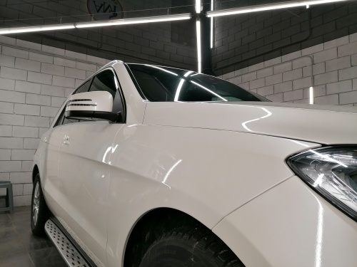 Mercedes ML350 2013 - полировка кузова и защитное покрытие